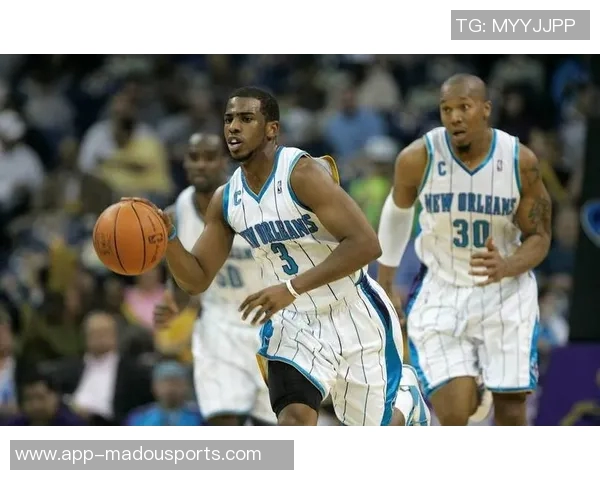 黄蜂主帅称先发防守奠定基调传球流畅展现团队感染力