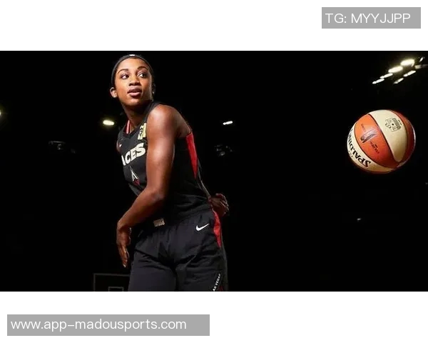 杰基杨单节狂砍21分刷新WNBA总决赛历史纪录三场比赛两次创下新高 杰基杨单节狂砍21分刷新WNBA总决赛历史纪录三场比赛两次创下新高