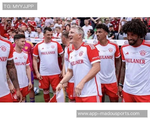 德国足球名人堂迎来新成员施魏因施泰格海因克斯等传奇入选 德国足球名人堂迎来新成员施魏因施泰格海因克斯等传奇入选