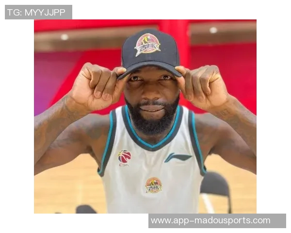 小琼斯坚定表示无论首发与否始终专注盯防对手核心球员并勇敢出手