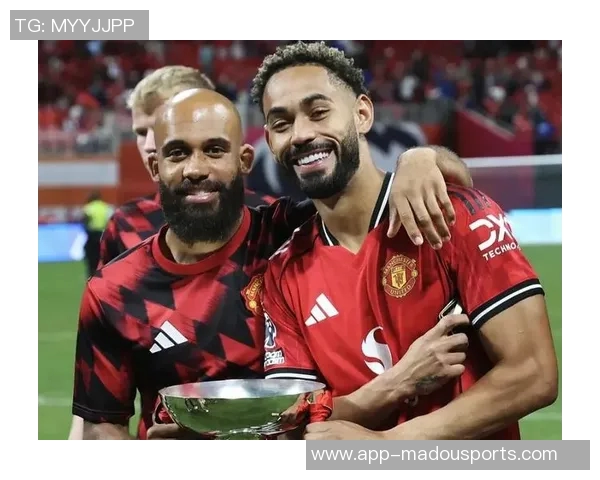 曼联对布莱顿首发预测:姆贝莫舍什科库尼亚组成锋线三叉戟 曼联对布莱顿首发预测:姆贝莫舍什科库尼亚组成锋线三叉戟