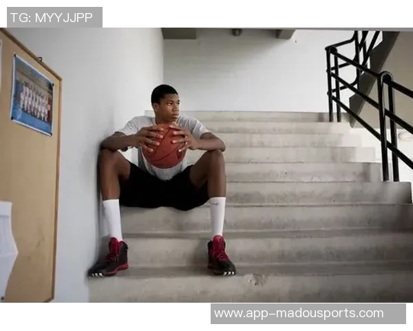 字母哥开局惊艳表现场均36分14板助攻数据令人瞩目 字母哥开局惊艳表现场均36分14板助攻数据令人瞩目