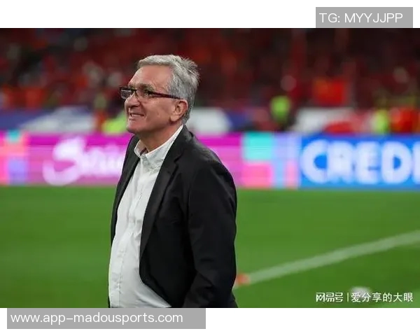 国足主帅人选或在十月揭晓足协倾向于经验丰富的欧洲教练 国足主帅人选或在十月揭晓足协倾向于经验丰富的欧洲教练